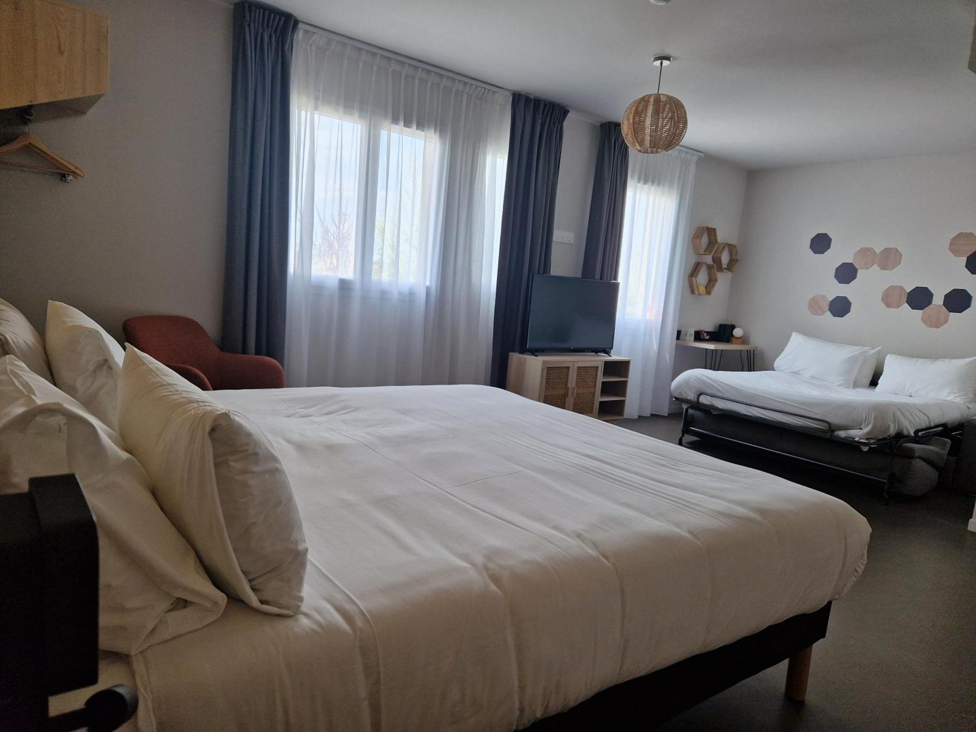 Beelodge Centre Hotel