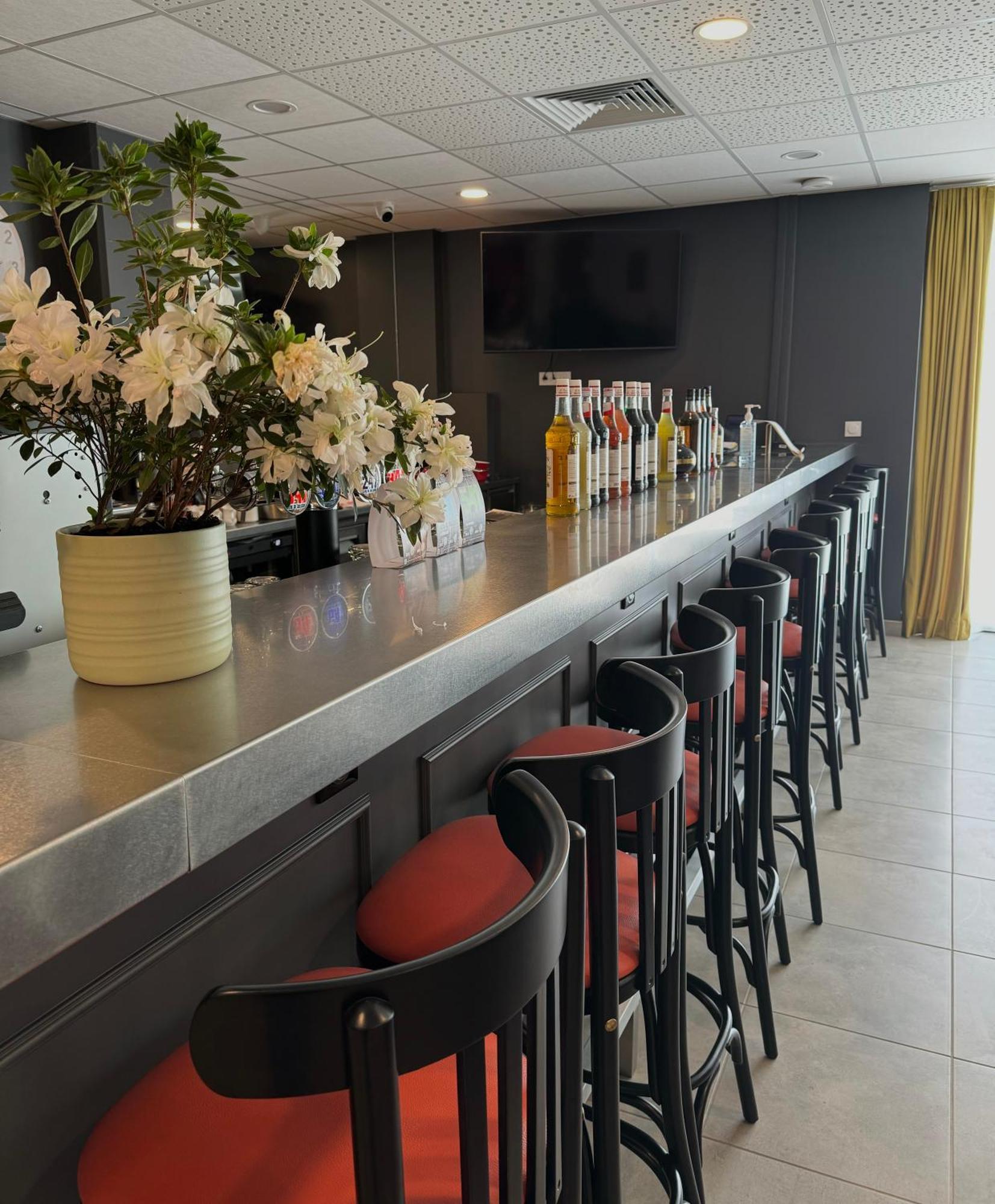 Beelodge Centre Hotel